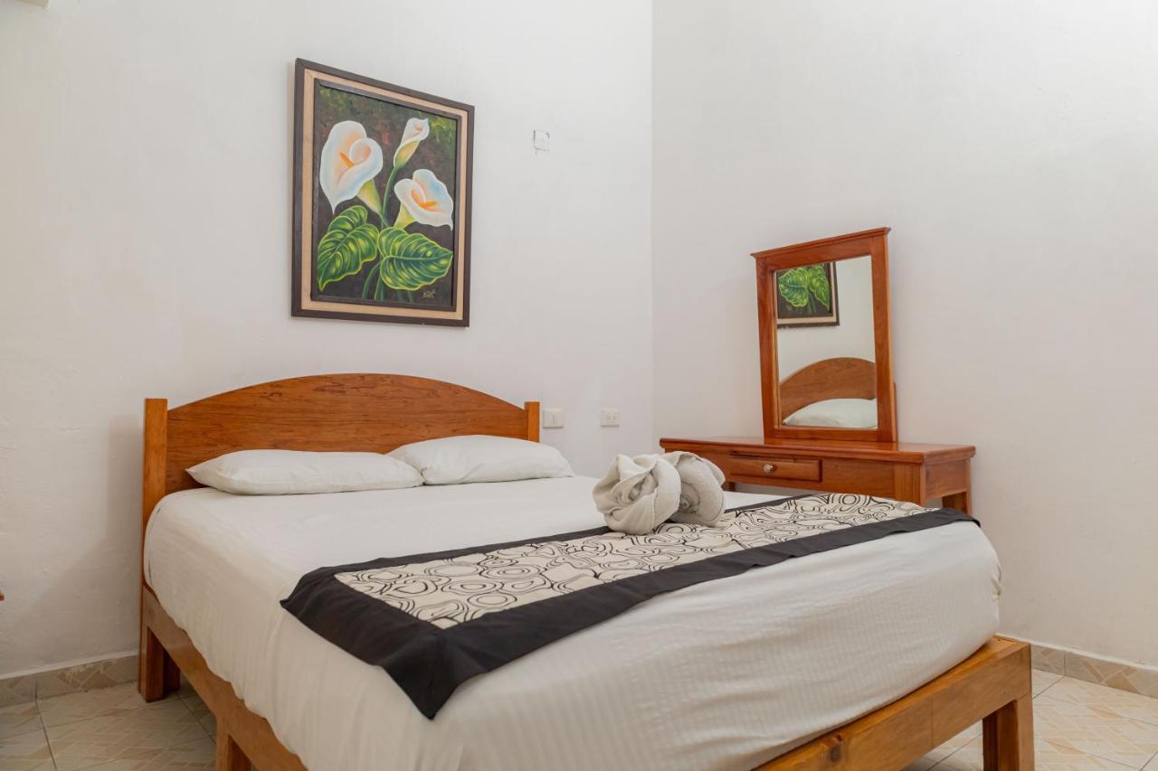 Hotel Las Palmas Cancun Centro Экстерьер фото